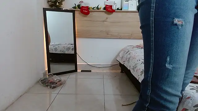 Snapshot of Zamu_1992 chatting on 12/01/24, 07:47 Zamu 1992 online show from 12/01/24, 07:47