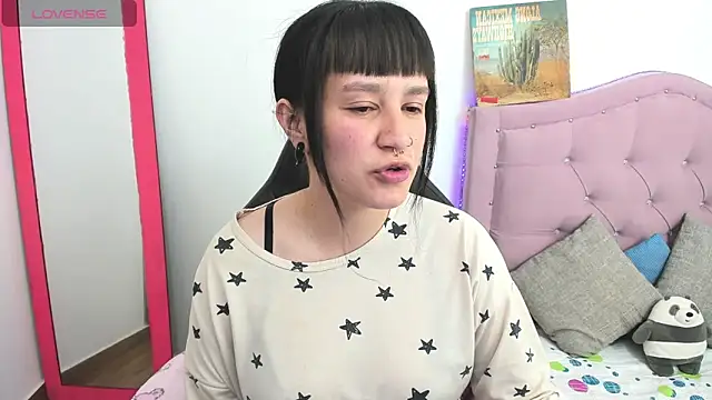 Snapshot of Katalina_novoa chatting on 03/12/25, 01:47 Katalina novoa online show from 03/12/25, 01:47