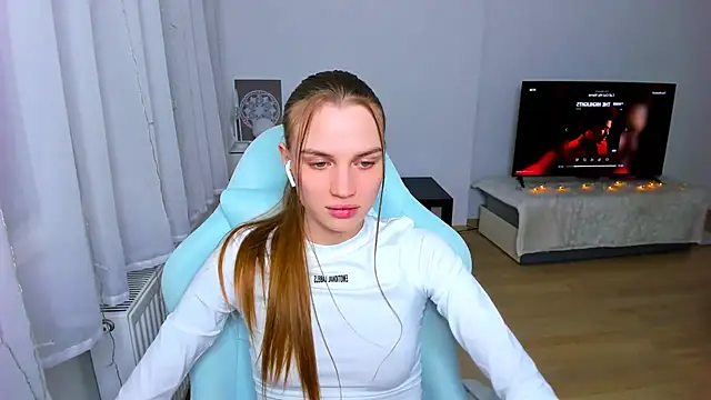 StellaLawless online show from 01/06/25, 09:00