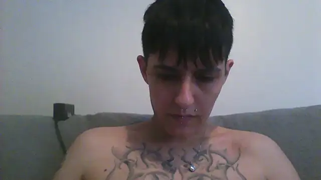 Snapshot of nickfxx chatting on 09/19/25, 03:34 nickfxx online show from 09/19/25, 03:34