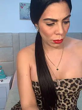 valecruz903 online show from 10/14/25, 05:36