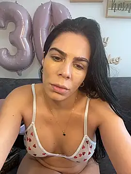 valecruz903 online show from 11/05/25, 08:53