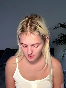 Allylove03 online show from 12/08/24, 04:50