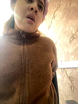 Miabonnett  online show from 09/22/25, 11:56