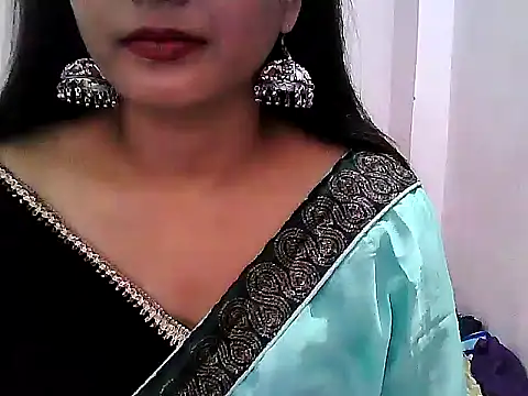 Snapshot of Model-Tanya chatting on 02/05/25, 05:42 Model-Tanya online show from 02/05/25, 05:42