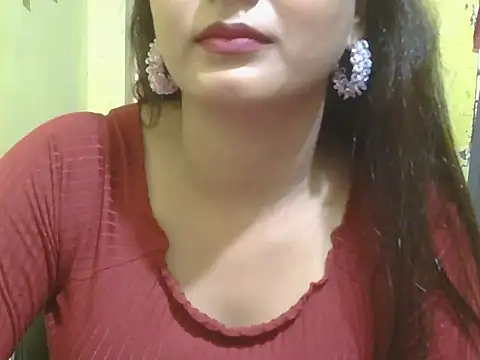 Snapshot of Model-Tanya chatting on 02/11/25, 08:58 Model-Tanya online show from 02/11/25, 08:58