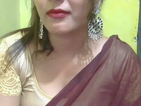 Snapshot of Model-Tanya chatting on 02/12/25, 01:37 Model-Tanya online show from 02/12/25, 01:37