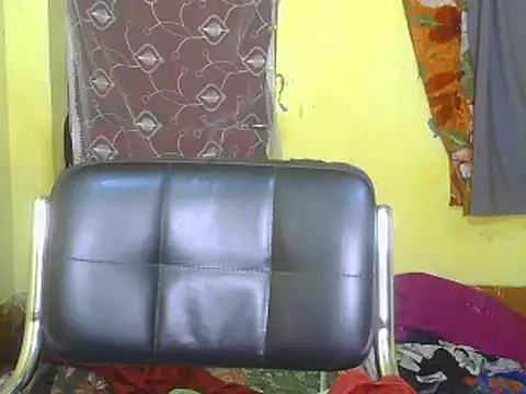 Snapshot of Model-Tanya chatting on 03/05/25, 02:12 Model-Tanya online show from 03/05/25, 02:12