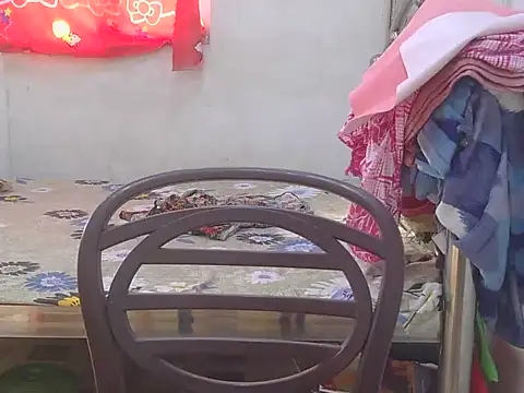 Snapshot of Model-Tanya chatting on 03/10/25, 09:43 Model-Tanya online show from 03/10/25, 09:43