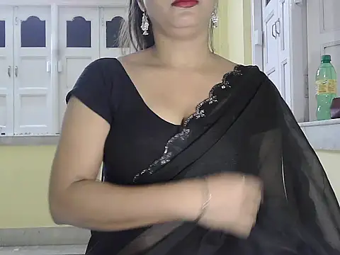 Snapshot of Model-Tanya chatting on 11/05/25, 01:22 Model-Tanya online show from 11/05/25, 01:22