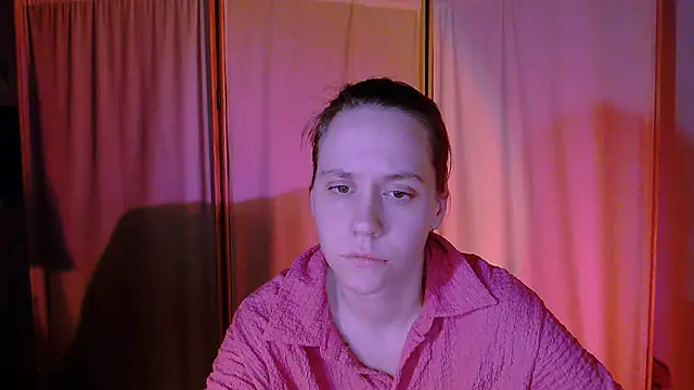 Snapshot of Malinax chatting on 10/06/25, 10:07 Malinax online show from 10/06/25, 10:07