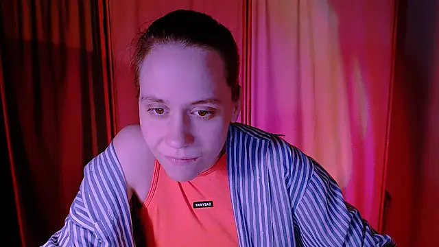 Snapshot of Malinax chatting on 10/07/25, 10:29 Malinax online show from 10/07/25, 10:29