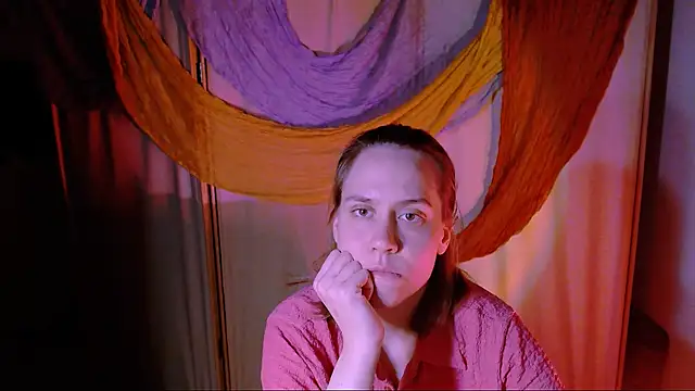 Snapshot of Malinax chatting on 10/19/25, 10:21 Malinax online show from 10/19/25, 10:21