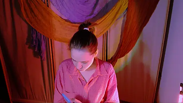 Snapshot of Malinax chatting on 11/03/25, 10:53 Malinax online show from 11/03/25, 10:53