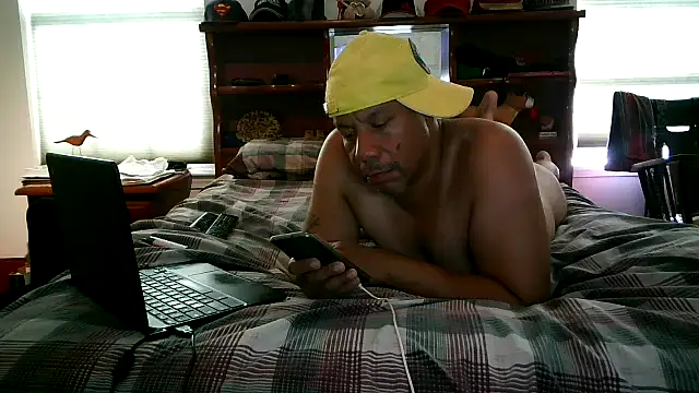 Snapshot of pimpdaddy4ever chatting on 10/19/25, 01:56 pimpdaddy4ever online show from 10/19/25, 01:56