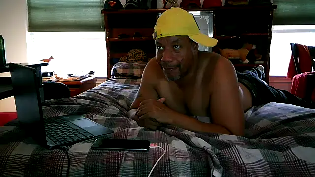 Snapshot of pimpdaddy4ever chatting on 10/26/25, 05:41 pimpdaddy4ever online show from 10/26/25, 05:41