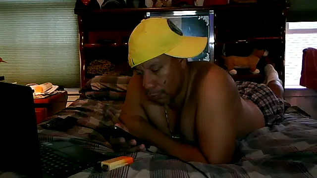 Snapshot of pimpdaddy4ever chatting on 11/19/25, 03:12 pimpdaddy4ever online show from 11/19/25, 03:12