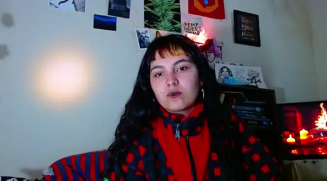 Snapshot of sweetiee_mary chatting on 02/24/25, 04:38 sweetiee mary online show from 02/24/25, 04:38