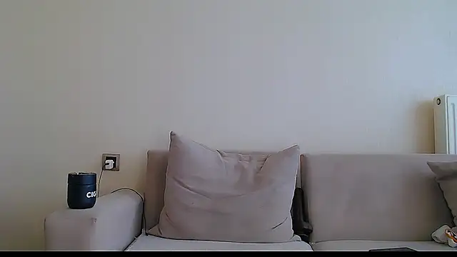   QUEEN    online show from 09/23/25, 11:46