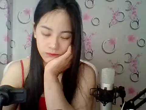 Snapshot of Nana-68 chatting on 01/31/25, 05:32 Nana-68 online show from 01/31/25, 05:32