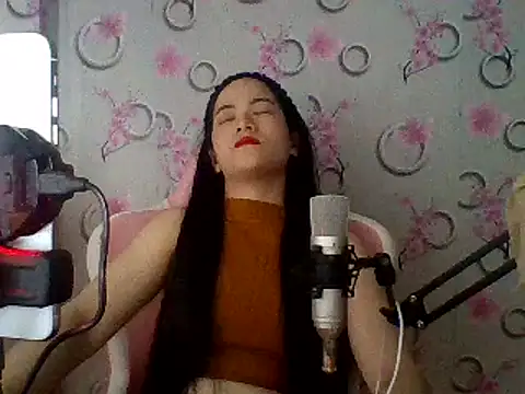 Snapshot of Nana-68 chatting on 02/03/25, 12:57 Nana-68 online show from 02/03/25, 12:57