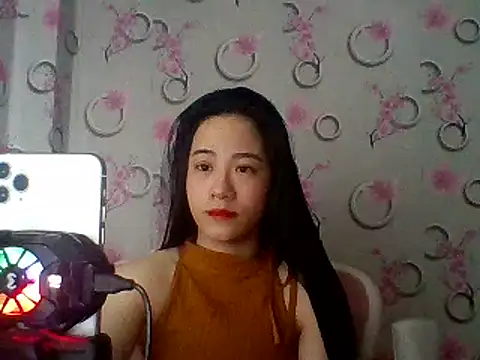 Snapshot of Nana-68 chatting on 02/04/25, 01:02 Nana-68 online show from 02/04/25, 01:02