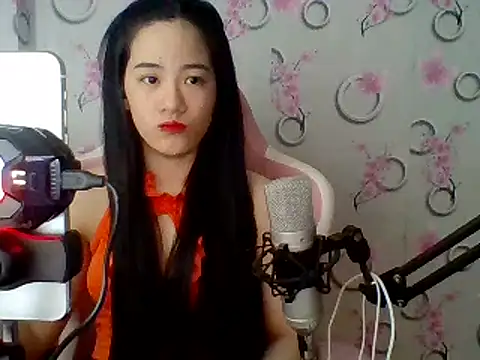 Snapshot of Nana-68 chatting on 02/26/25, 12:47 Nana-68 online show from 02/26/25, 12:47