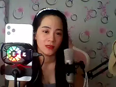 Snapshot of Nana-68 chatting on 03/02/25, 04:39 Nana-68 online show from 03/02/25, 04:39
