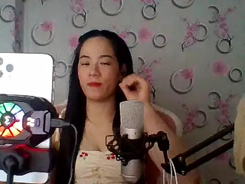 Snapshot of Nana-68 chatting on 03/03/25, 03:19 Nana-68 online show from 03/03/25, 03:19
