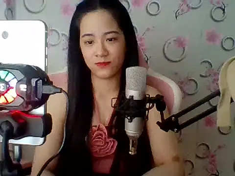 Snapshot of Nana-68 chatting on 03/07/25, 08:45 Nana-68 online show from 03/07/25, 08:45
