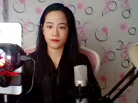 Snapshot of Nana-68 chatting on 03/10/25, 11:53 Nana-68 online show from 03/10/25, 11:53