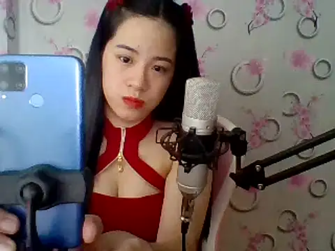 Snapshot of Nana-68 chatting on 03/12/25, 01:19 Nana-68 online show from 03/12/25, 01:19