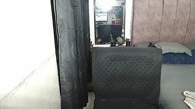 Liza Thurner online show from 12/19/24, 12:13