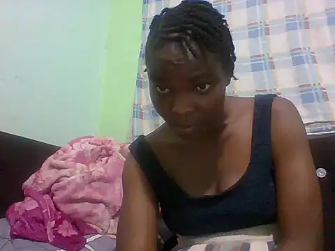 Snapshot of sexxyqueenn22 chatting on 10/05/25, 05:44 sexxyqueenn22 online show from 10/05/25, 05:44