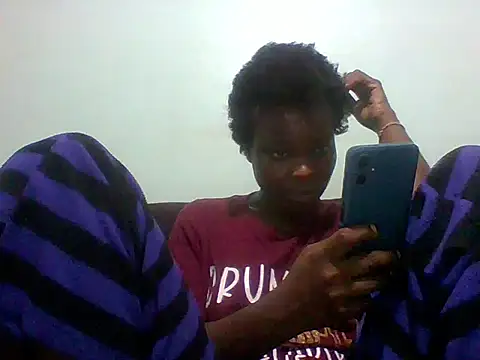 Snapshot of sexxyqueenn22 chatting on 10/08/25, 11:13 sexxyqueenn22 online show from 10/08/25, 11:13