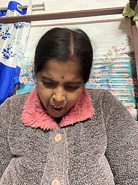 Snapshot of Beauty-queen chatting on 01/14/25, 12:56 Beauty-queen online show from 01/14/25, 12:56
