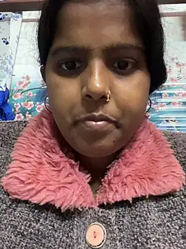 Snapshot of Beauty-queen chatting on 01/17/25, 01:24 Beauty-queen online show from 01/17/25, 01:24
