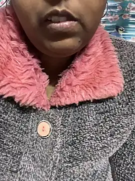 Snapshot of Beauty-queen chatting on 01/18/25, 04:53 Beauty-queen online show from 01/18/25, 04:53