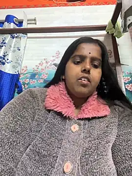 Snapshot of Beauty-queen chatting on 01/20/25, 09:56 Beauty-queen online show from 01/20/25, 09:56