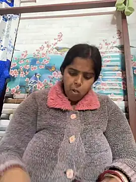 Snapshot of Beauty-queen chatting on 01/30/25, 10:50 Beauty-queen online show from 01/30/25, 10:50
