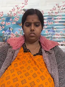 Snapshot of Beauty-queen chatting on 02/06/25, 03:31 Beauty-queen online show from 02/06/25, 03:31