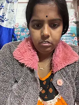 Snapshot of Beauty-queen chatting on 02/08/25, 02:16 Beauty-queen online show from 02/08/25, 02:16