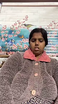 Snapshot of Beauty-queen chatting on 02/20/25, 10:59 Beauty-queen online show from 02/20/25, 10:59