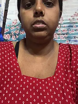 Snapshot of Beauty-queen chatting on 02/26/25, 03:19 Beauty-queen online show from 02/26/25, 03:19