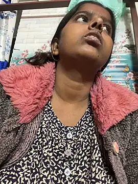 Snapshot of Beauty-queen chatting on 02/27/25, 05:04 Beauty-queen online show from 02/27/25, 05:04