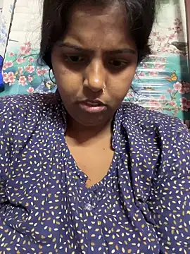 Snapshot of Beauty-queen chatting on 03/10/25, 04:14 Beauty-queen online show from 03/10/25, 04:14