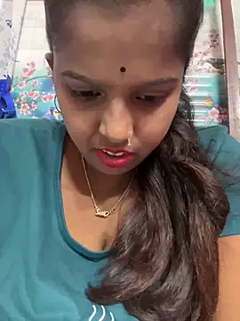 Snapshot of Beauty-queen chatting on 03/16/25, 01:49 Beauty-queen online show from 03/16/25, 01:49
