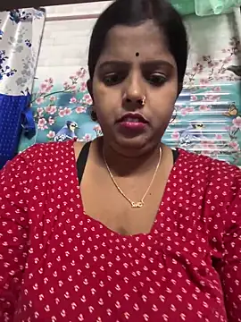 Snapshot of Beauty-queen chatting on 03/22/25, 10:28 Beauty-queen online show from 03/22/25, 10:28