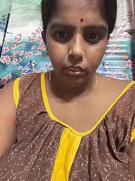 Snapshot of Beauty-queen chatting on 09/08/25, 02:16 Beauty-queen online show from 09/08/25, 02:16