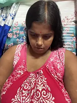 Snapshot of Beauty-queen chatting on 09/14/25, 01:32 Beauty-queen online show from 09/14/25, 01:32